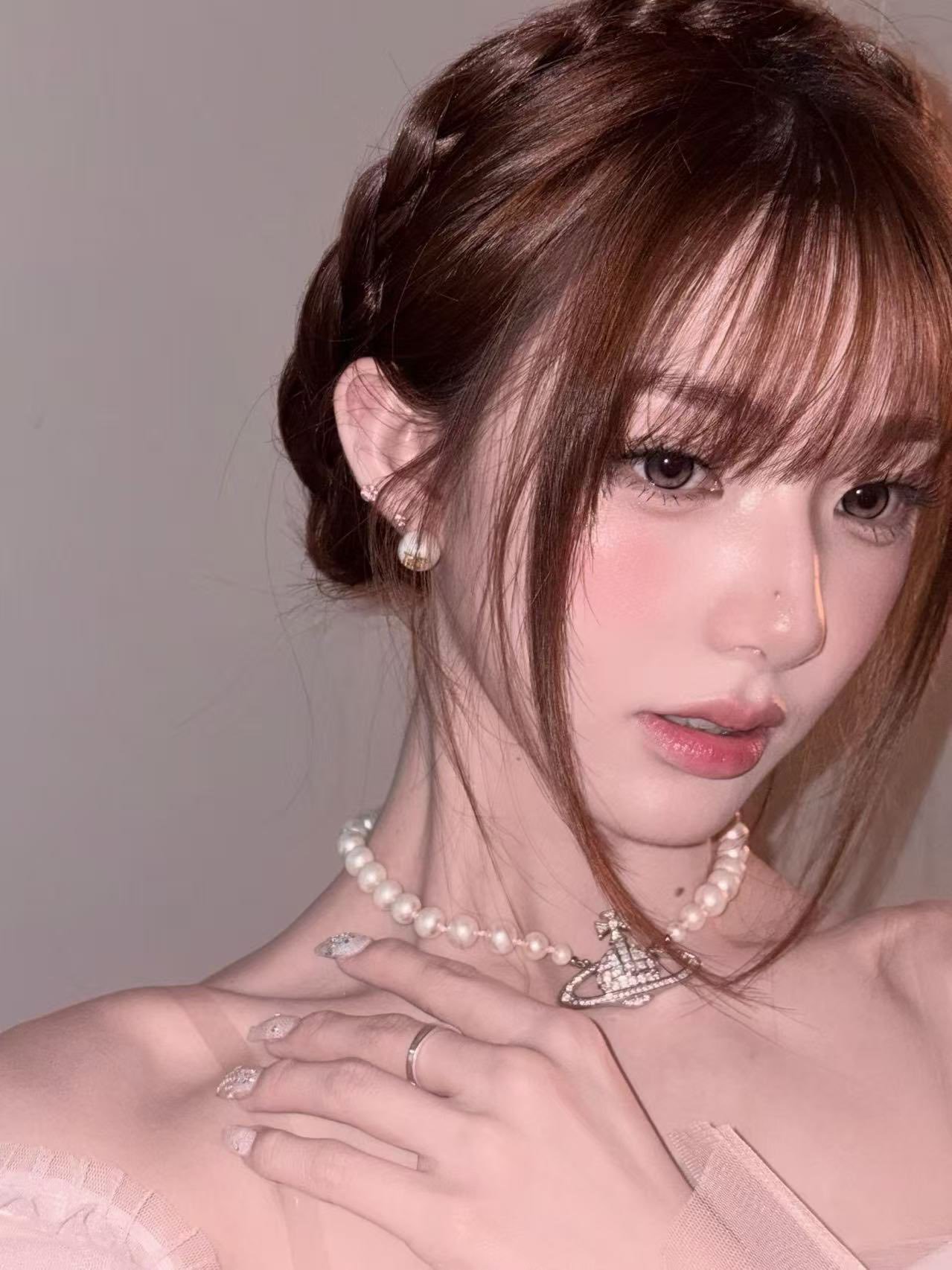 周心语 小红书更新祝我24岁生日快乐🤍周心语0525生日快乐