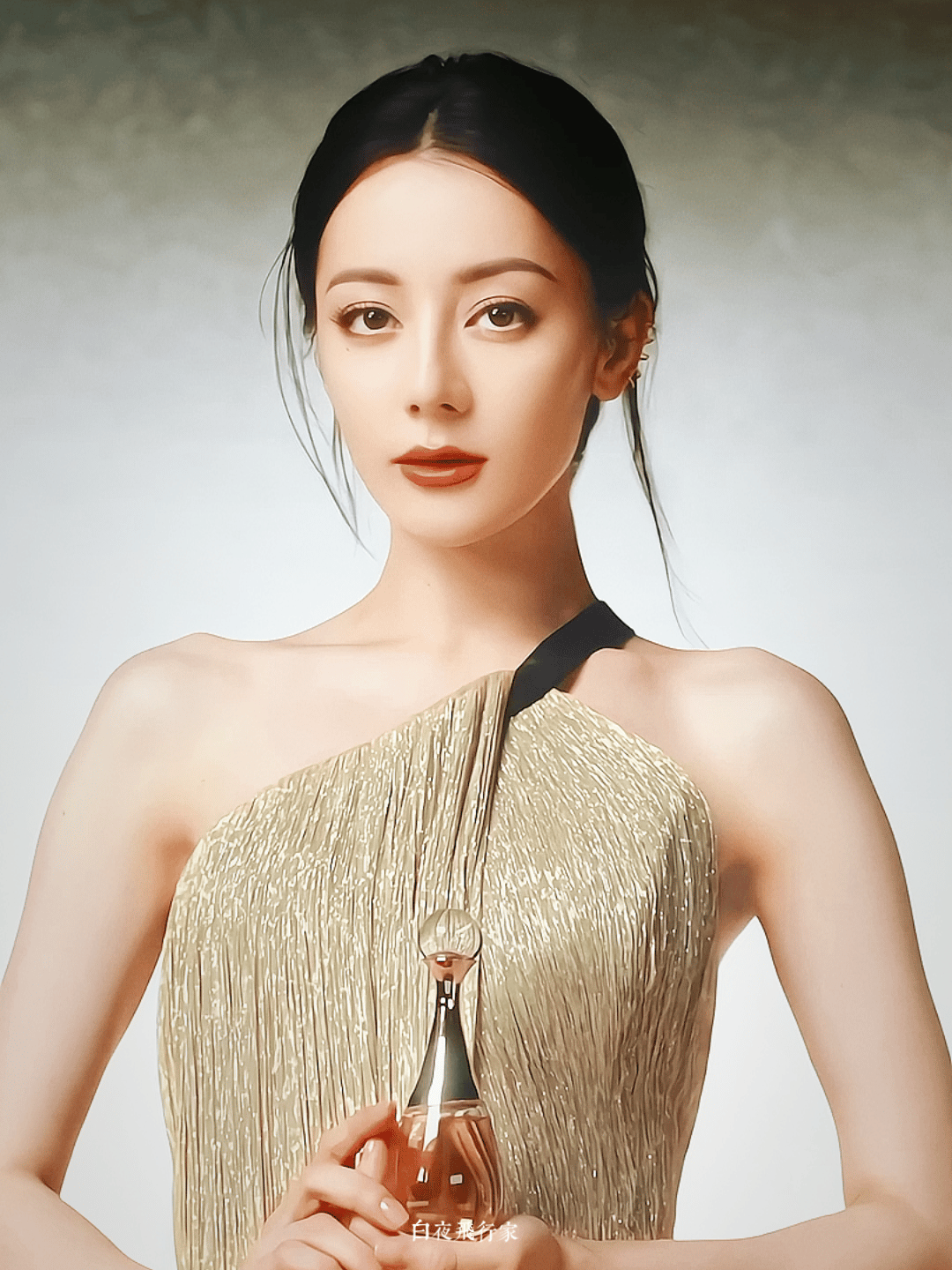 迪丽热巴粉丝相约20260729爱丽丝永在 