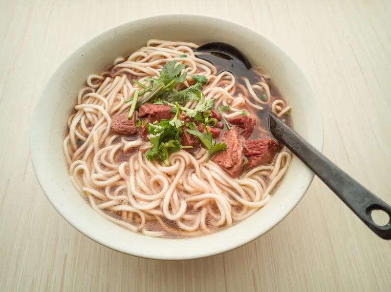 晚餐吃对，掉秤毫不费力！亲测瘦20斤，就靠这4类食物
你是否也认为，想要瘦就得饿