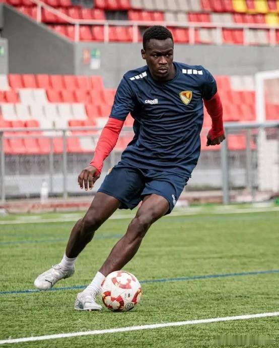 巴萨敲定18岁锋线新星，拉玛西亚再添潜力股——恩贾伊即将加盟巴萨U19巴塞罗那足