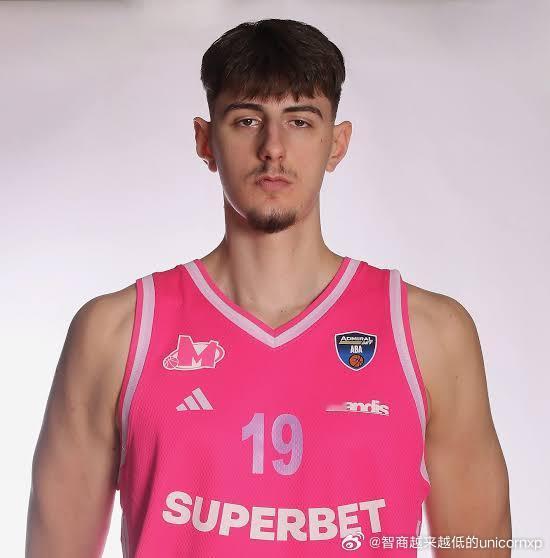 意大利中锋Luigi Suigo(2007-221cm-C)赶紧来NCAA吧，想