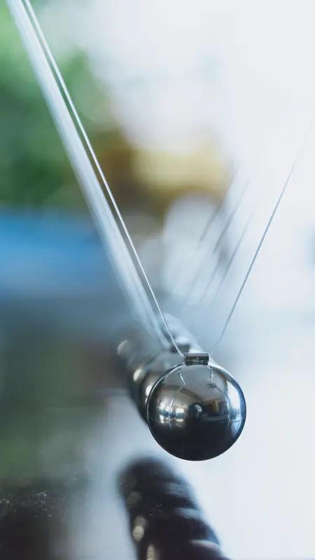 在股市漫长的旅途中，短期的涨涨跌跌，不过是几处不起眼的小沟小坎。

当我们把视角