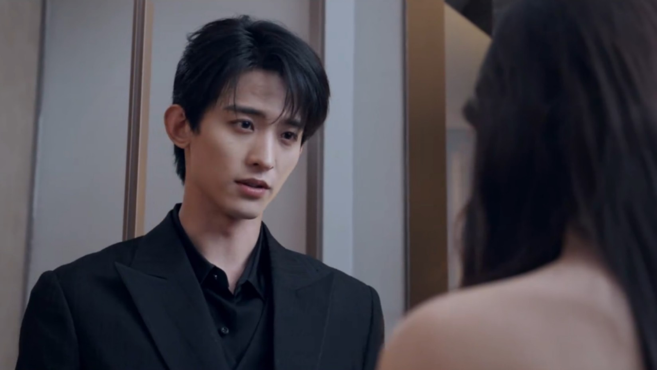 #美人余今日开播# 信息量有点儿大！初次见面就给余梦@李一桐Happy 倾情介绍“渣男套路”，这焦旭