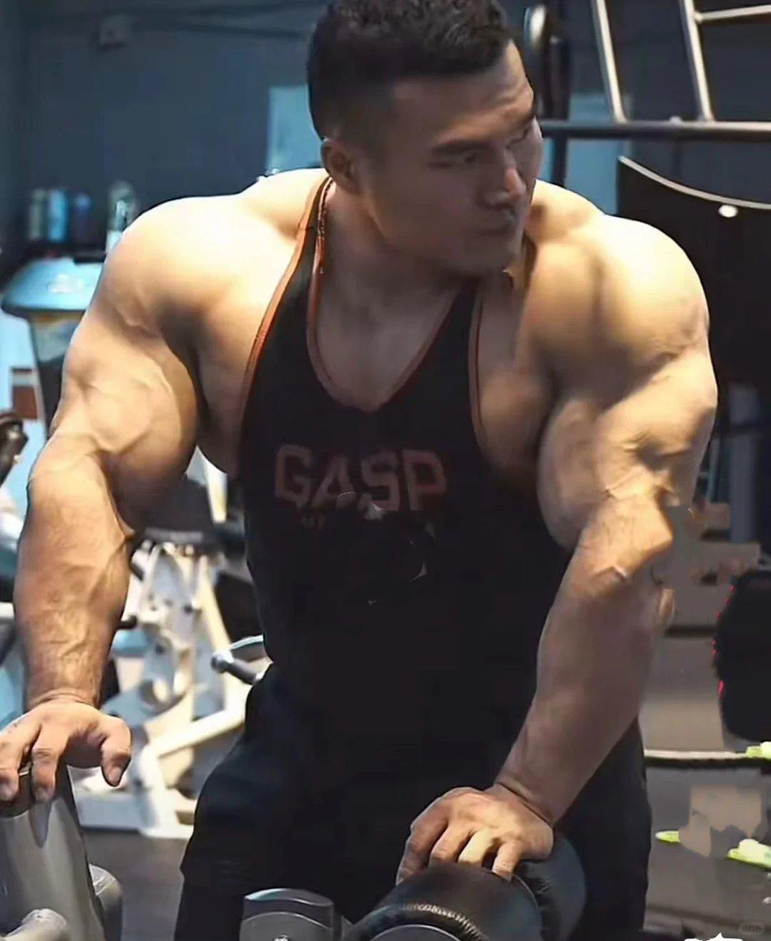 30岁健美冠军去世前几天刚体检完8连冠健美冠军年仅30岁王昆离世…健美不代表健康