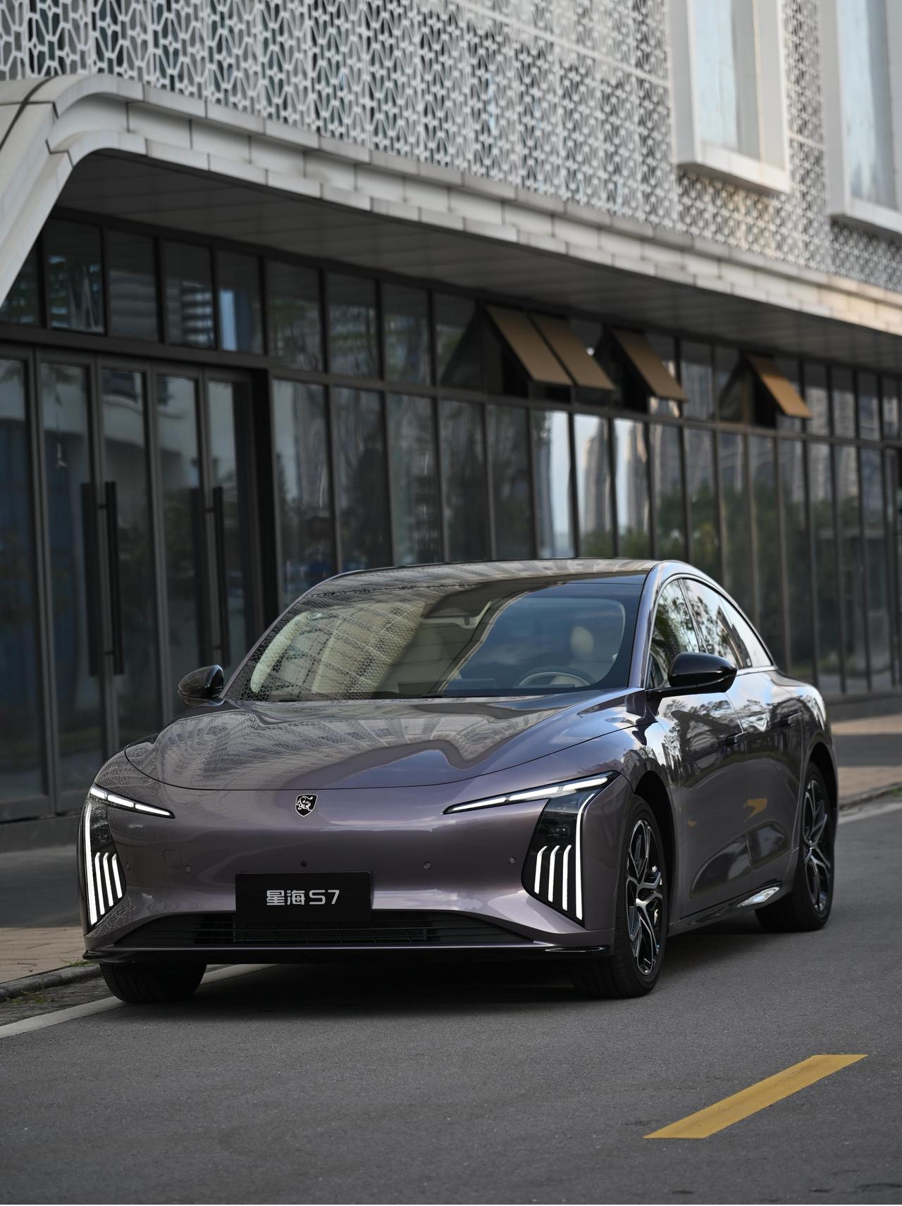 星海S7后排一放倒，秒变1.8米“大床房”
露营、午休、观星…随时随地，躺平自由