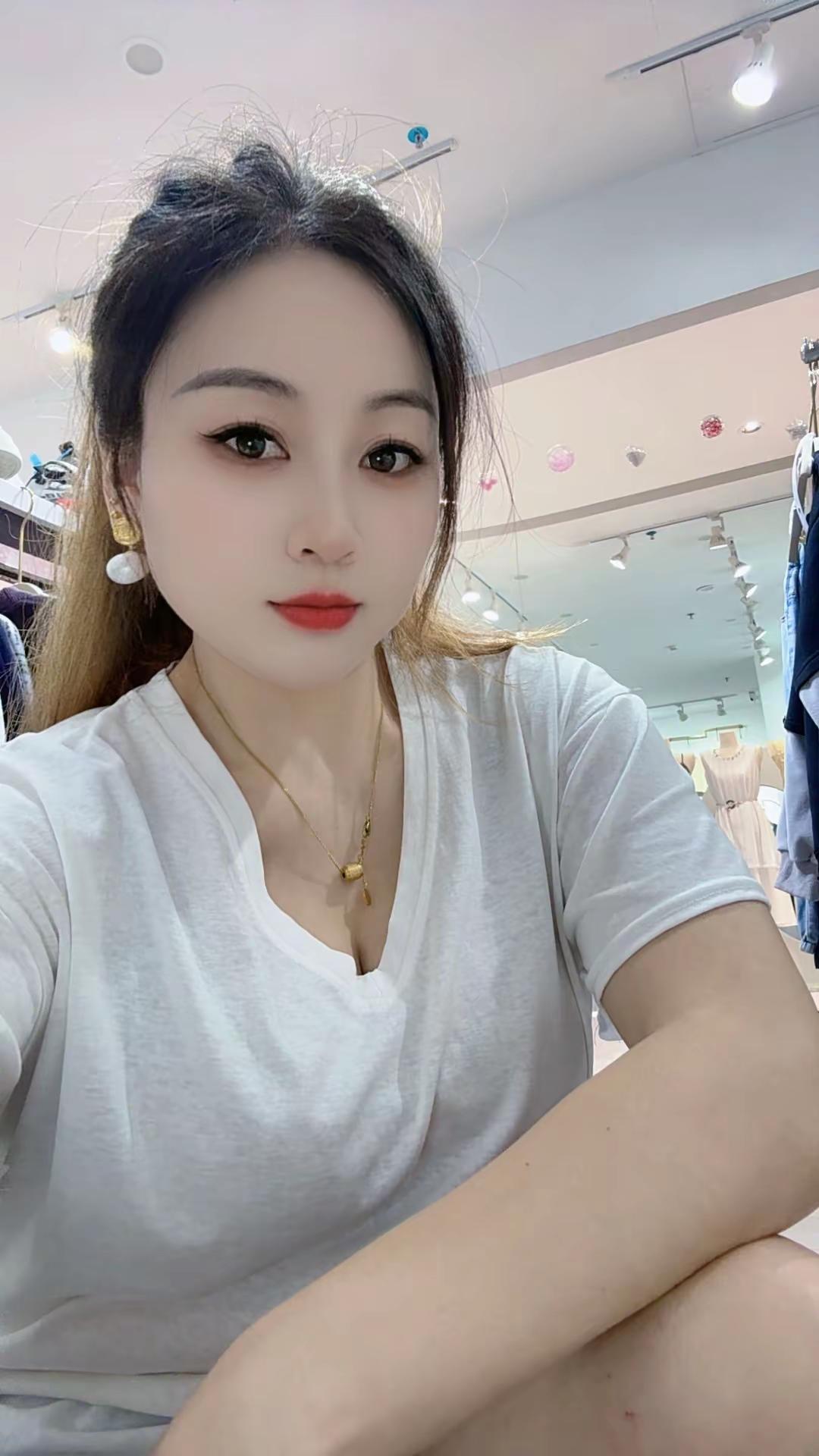 微胖女生人生感悟 情感共鸣 我想上班