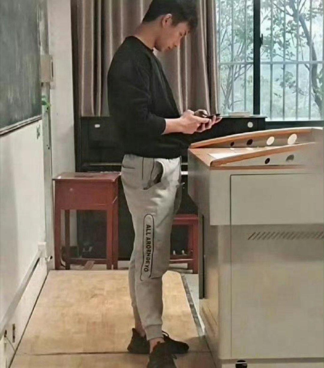 穿搭的重要性一下子就体现出来了，这种小脚裤到底谁发明的！ 