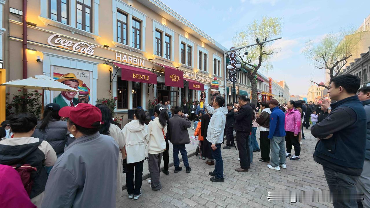 巴洛克麦当劳火了，曾经门可罗雀，鸟不拉屎的地方被冠以文艺范，诗和远方目的地，最美