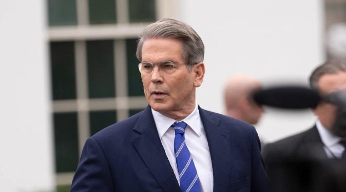 前几天英国《金融时报》报道，特朗普想让中国去霍尔木兹海峡“护航”，没谈拢就要推迟