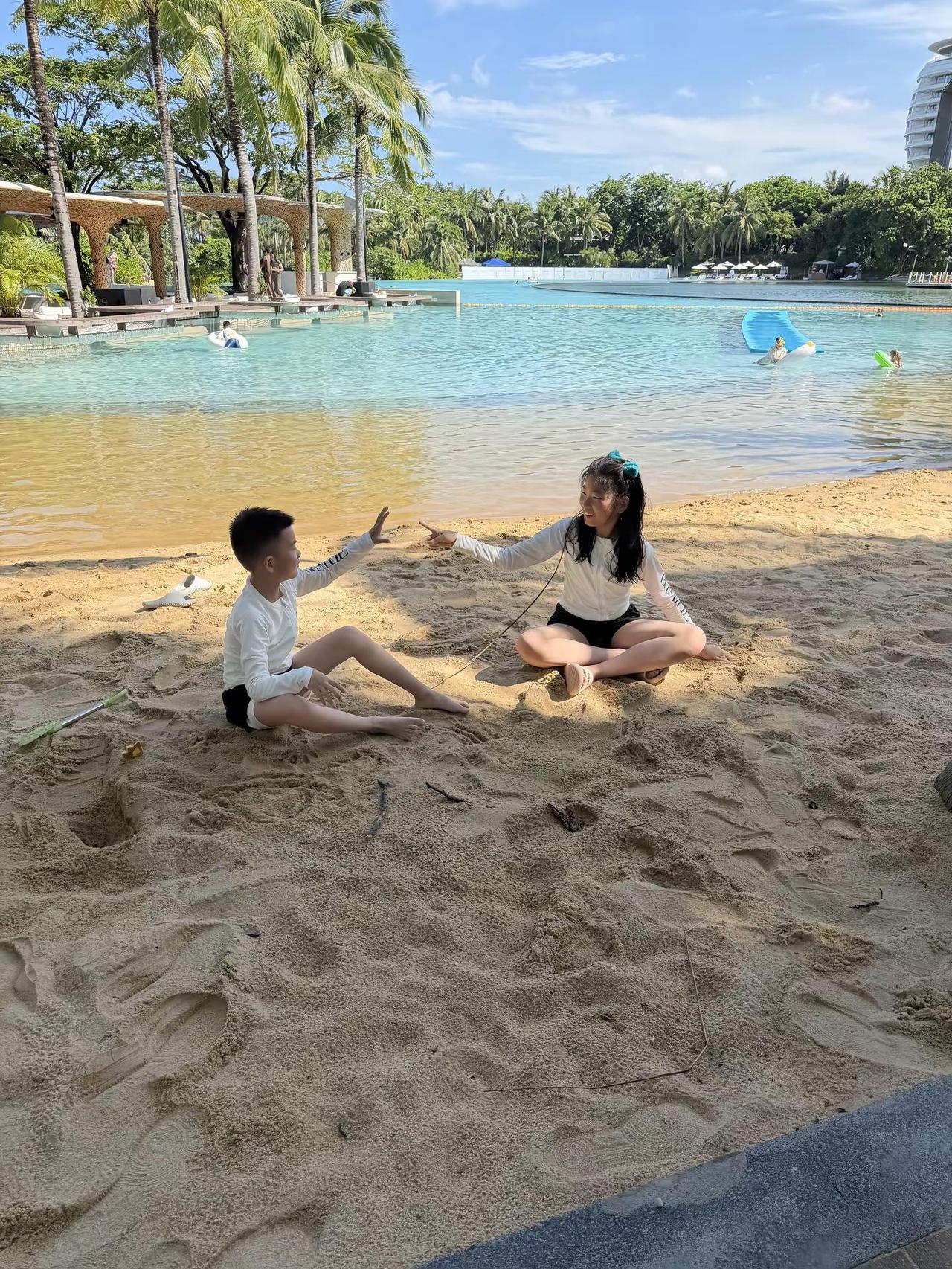 🌴 🏖️ 🌞 👶  💗    三亚 松弛感度假穿搭 夏日穿搭