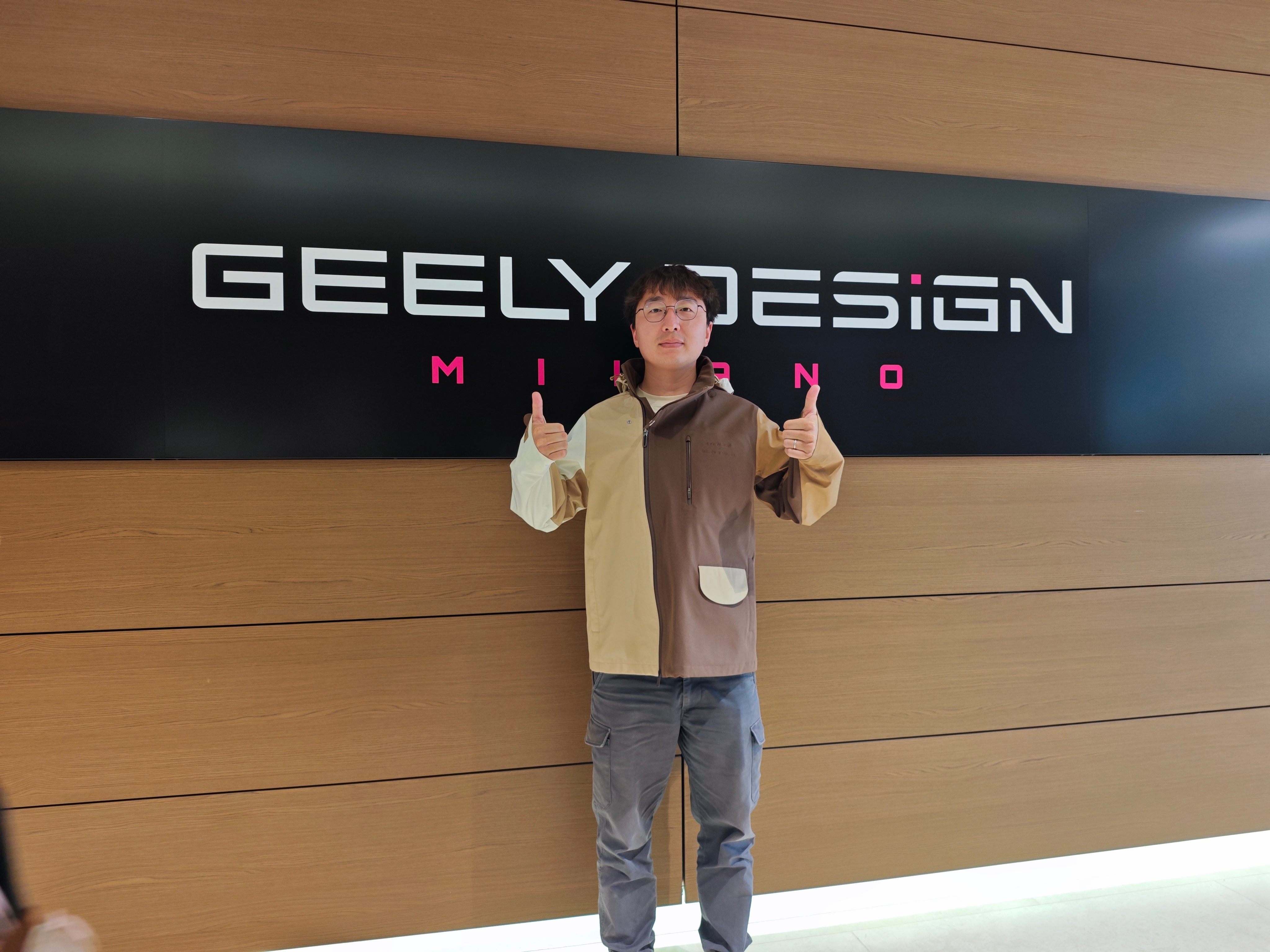 刚反应过来银河为什么要在米兰发布 M9，原来米兰是吉利控股全球五大设计中心…M9
