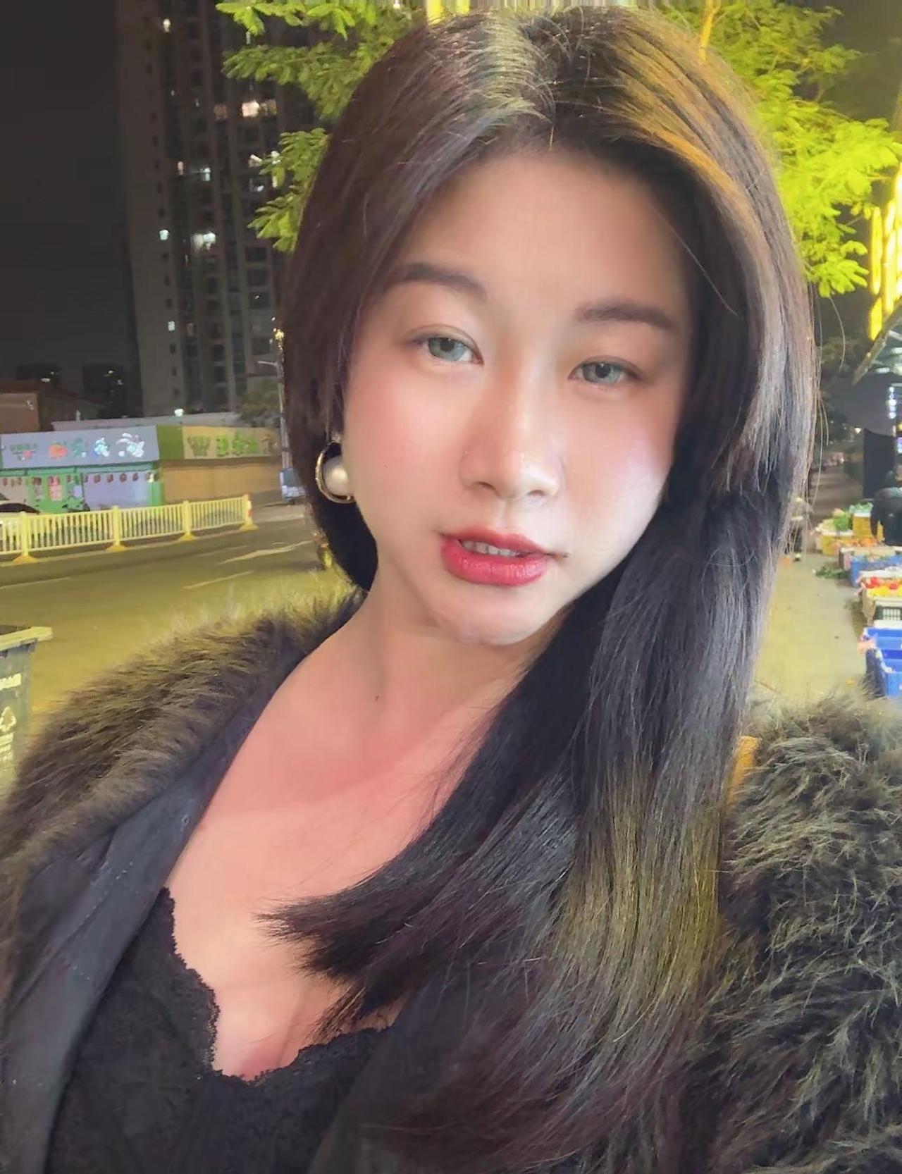 你说 为啥人到了一定年龄 就会爱上喝点小酒呢