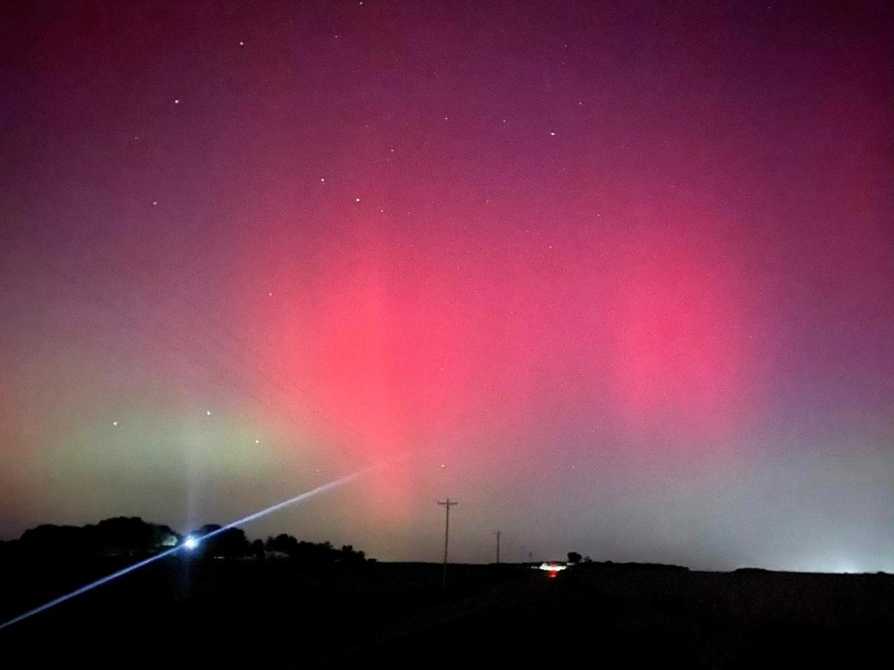 国内房价软着陆创造了一个奇迹。
大家看看现在的楼市情况。
在没有给出什么实质性利