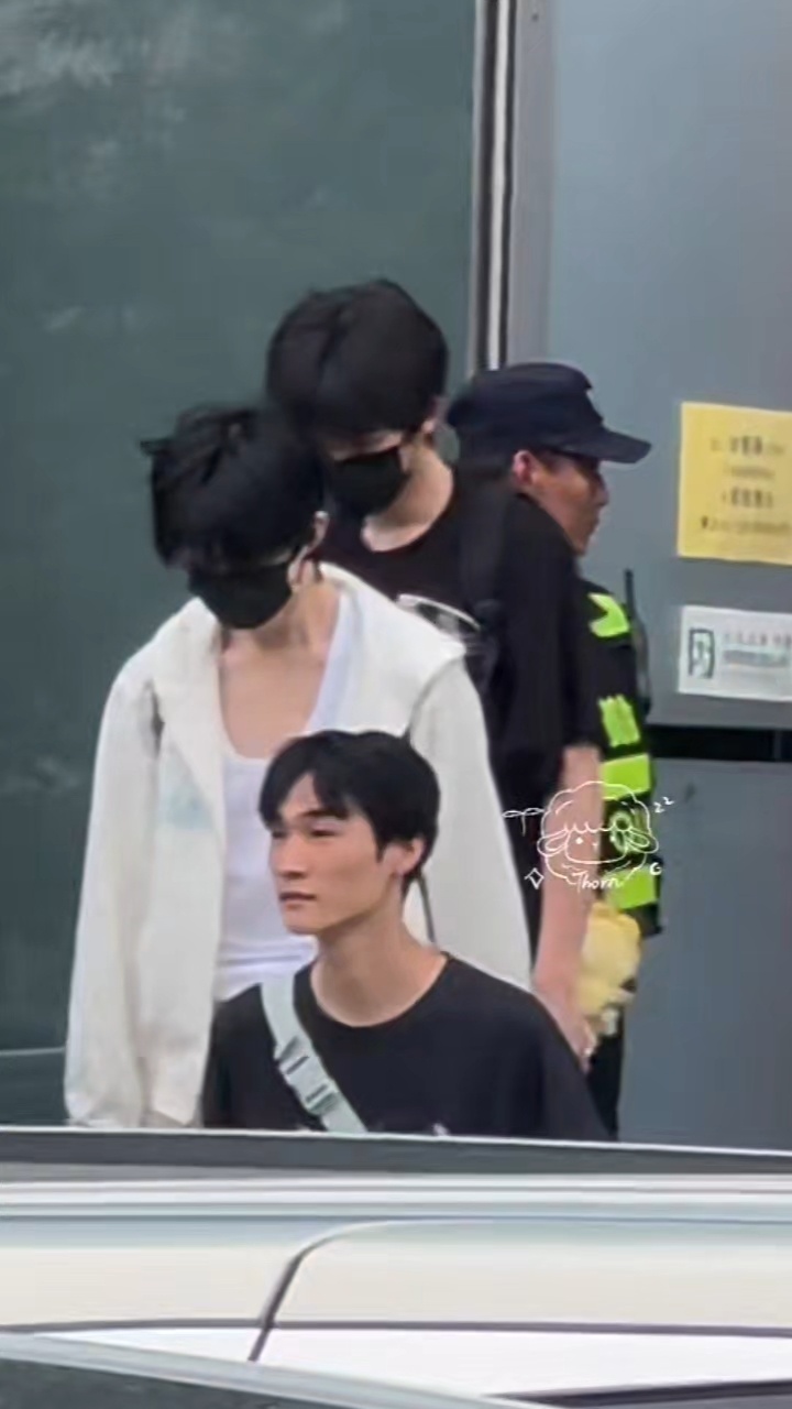 她故意的吧 