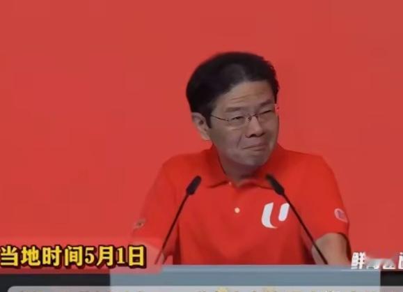 轮到新加坡慌了！黄循财演讲落泪，直言我们再也回不去了。

新加坡总理黄循财，在劳