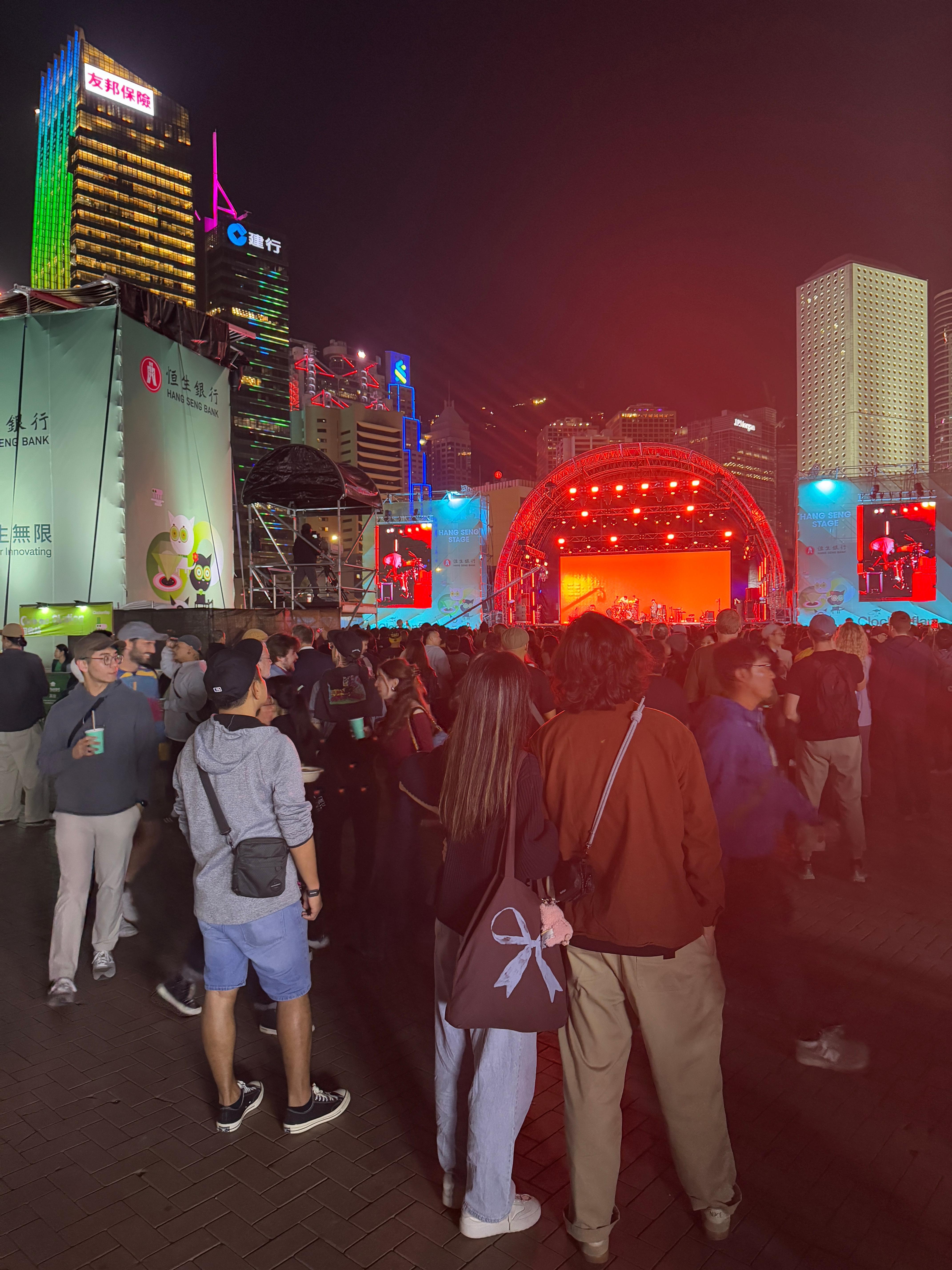 香港的音乐节没见躺充气沙发的[doge]  