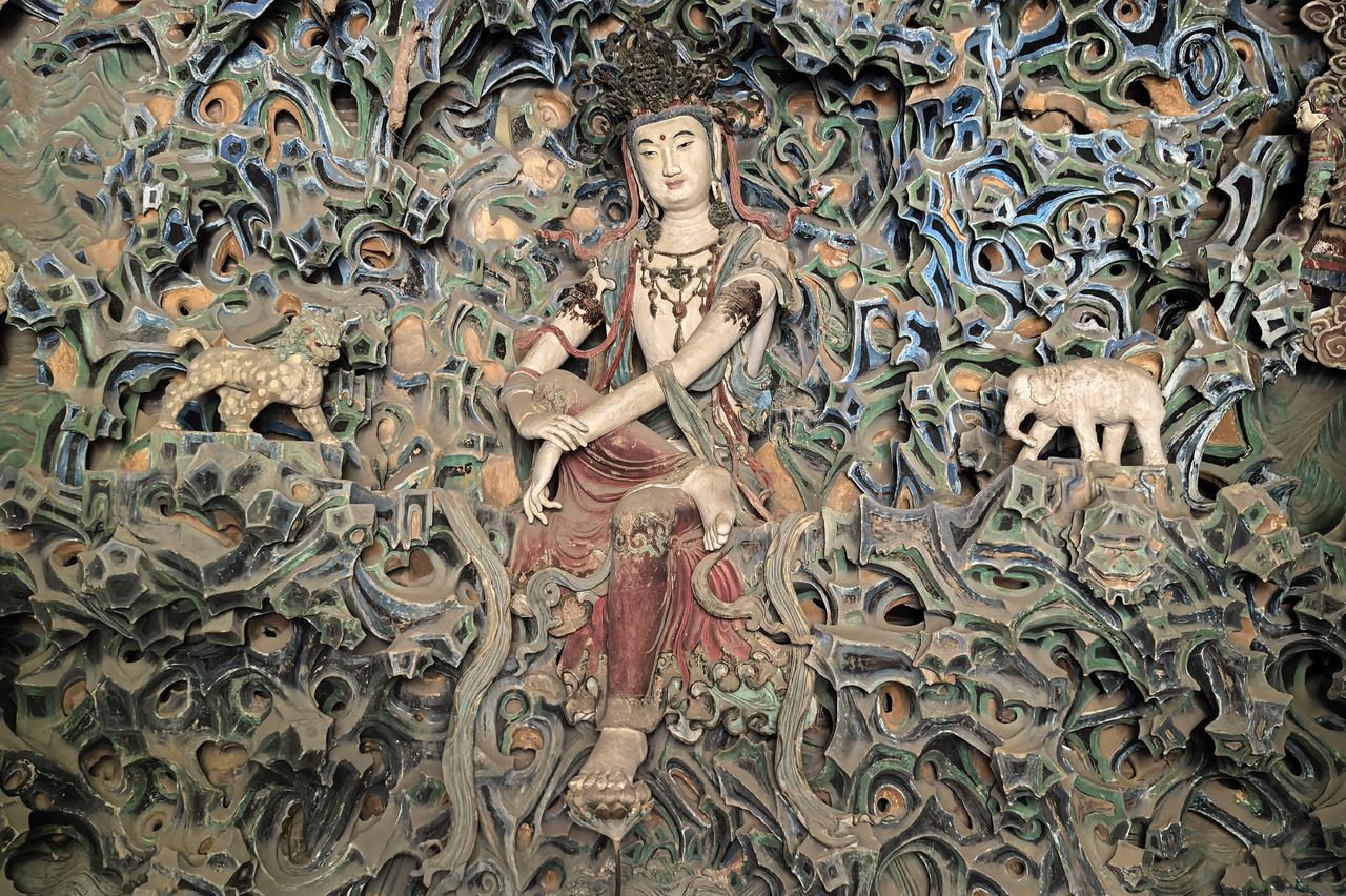 踏足正定隆兴寺，才算真正走进宋代艺术的宝库｜天王殿青瓦朱墙开篇引路，古碑蟠龙镌刻