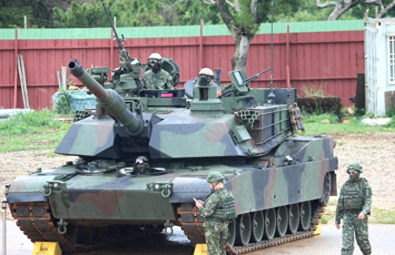 通讯只能靠吼，台“地表最强”坦克仅是二战水平