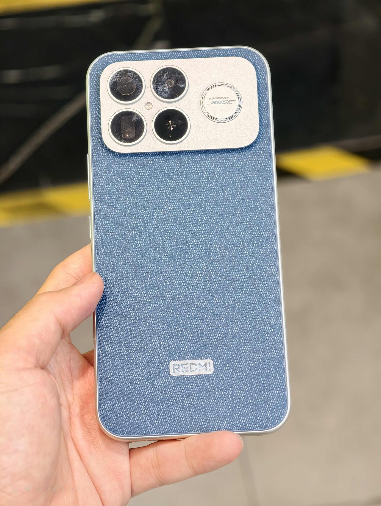 今年Pro Max卖的都不错，越贵的手机反而销量越好

iPhone 17 Pr