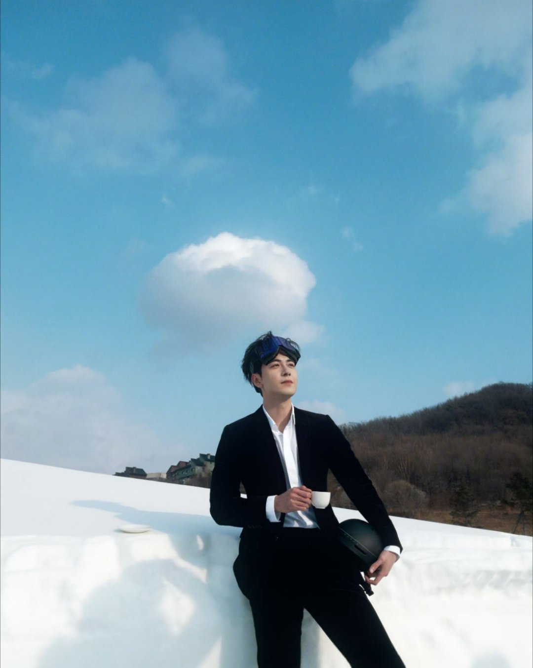 ✌🏻我们这也下雪了，我们也是初雪耶✌🏻嘎嘎冷，陈星旭你注意保暖呀～ 