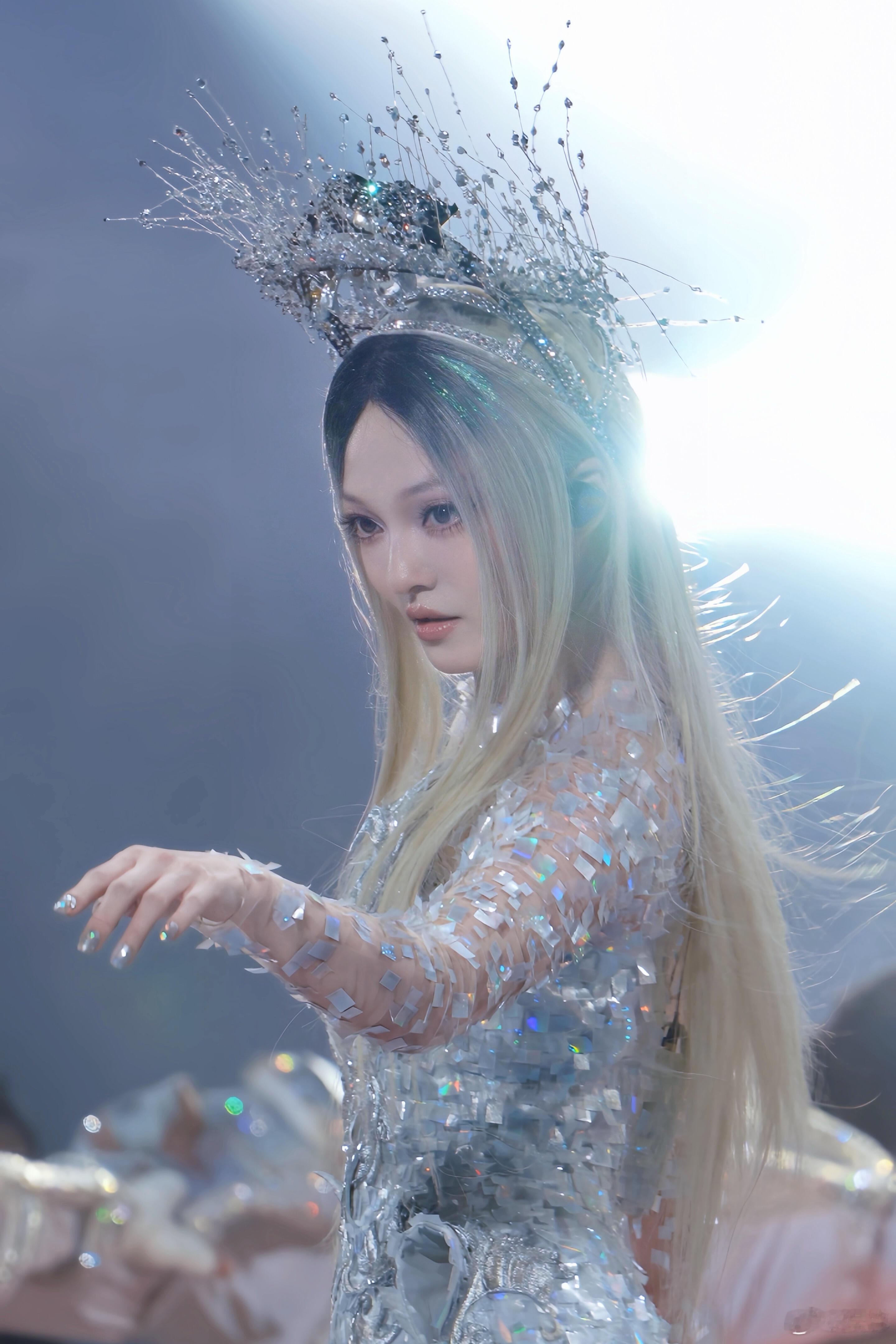 没看到张韶涵巡演首站我不舒服了看张韶涵巡演你也会觉得我好命 这一场简直是视听盛宴