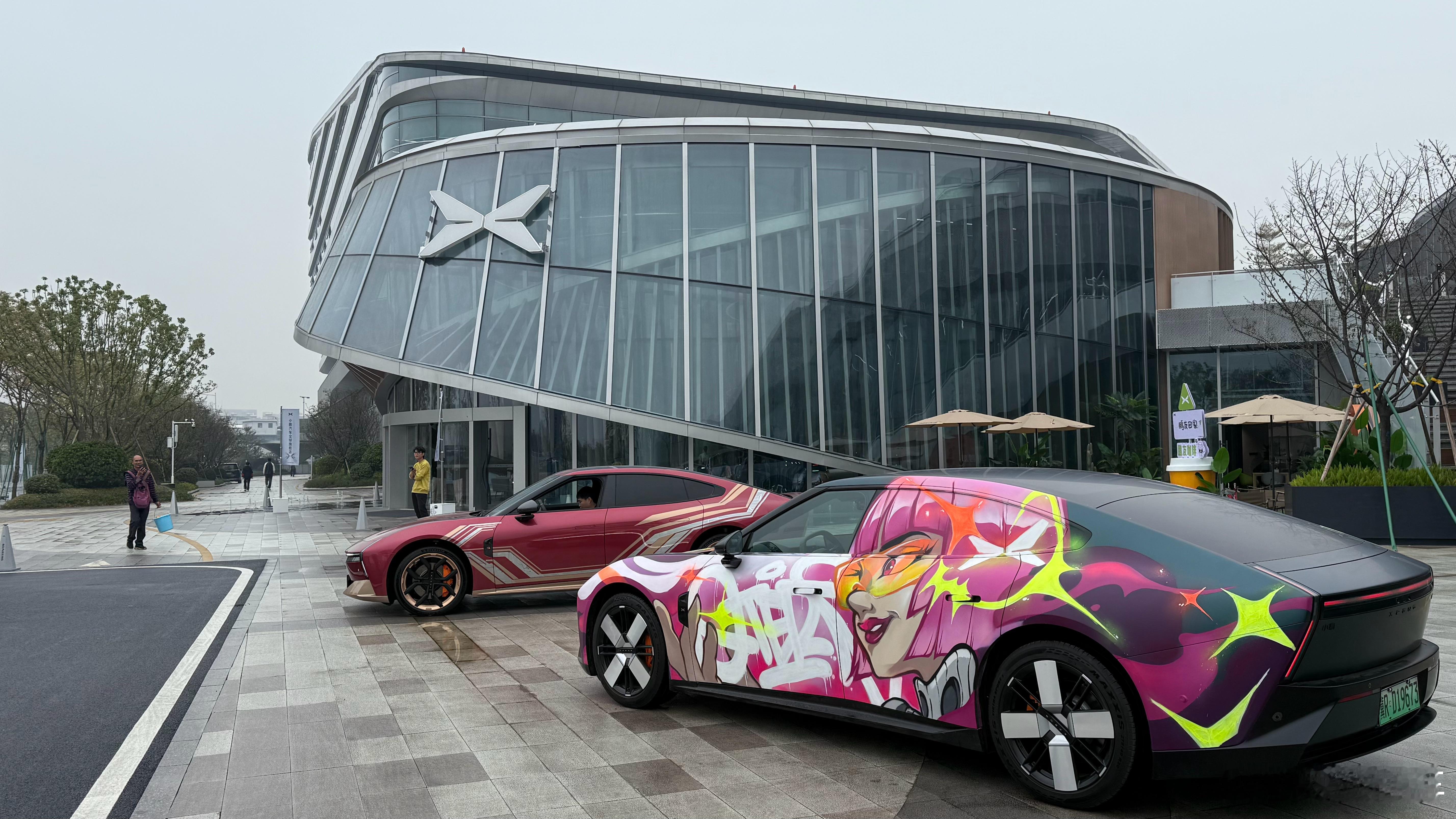 好起来了，也是和深圳第二帅的车合上影了 小鹏p7时尚出片神器