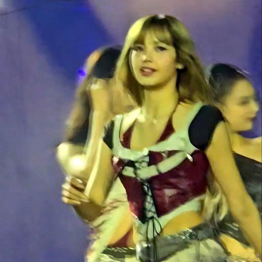 240p都挡不住Lisa的美貌 lisa ​​​