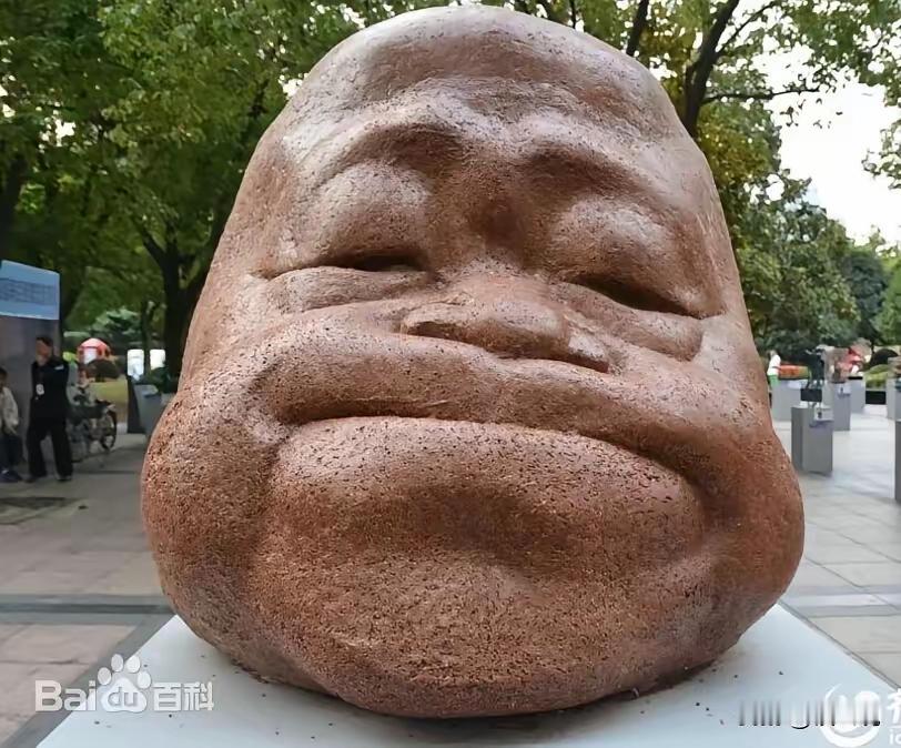 头条上最最热门的人是谁？喜欢上头条的都知道，是莫言。

所谓“创作邀请”和推荐栏