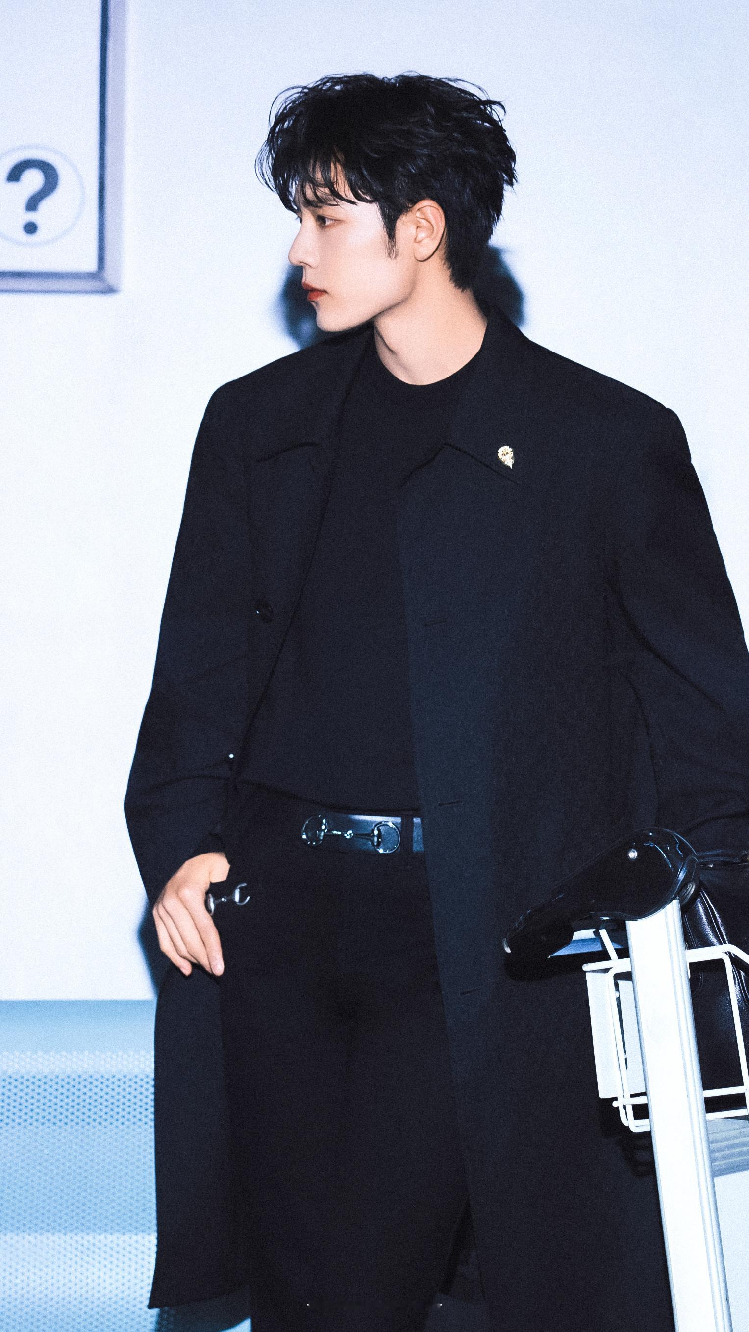 在记忆的深处，在梦的尽头，我们从未真正分离。因为爱，所以等待；因为相信，所以相见