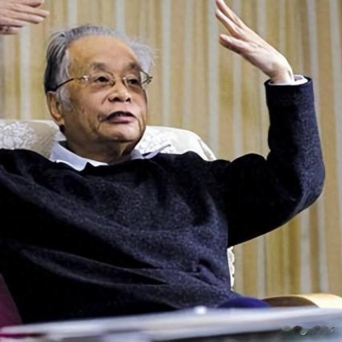 一石激起千层浪！
继蒋方舟、贾浅浅学术不端问题先后被查实后，舆论顺藤摸瓜，纷纷把