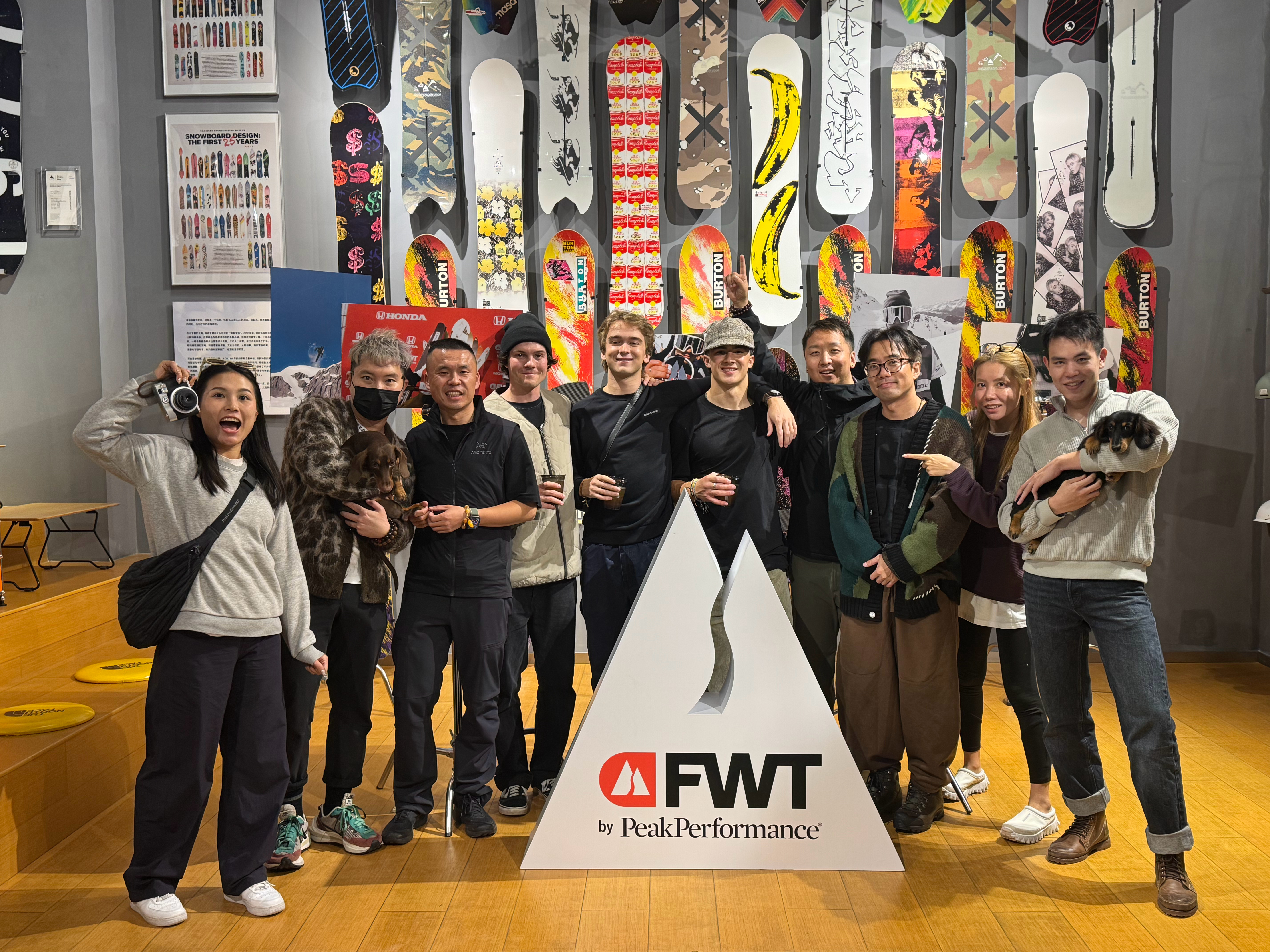 诶嘿  和fwt年度冠军Weitien Ho一起[哇]每次比赛都是一次成长，真正