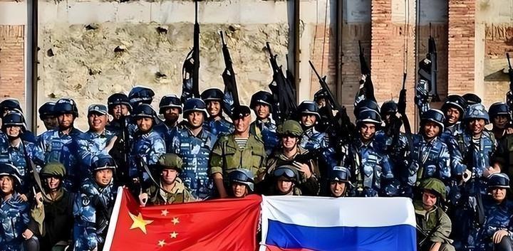 炮弹打的是一时，地雷留下的却是几十年的麻烦。战争停火了，农民不敢下地，孩子不敢进
