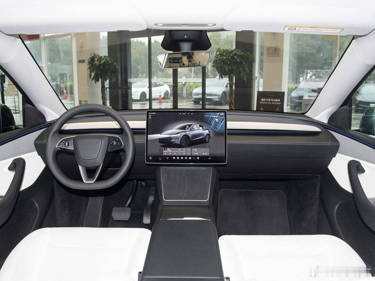 价差不到7千，华为版Model Y叫板特斯拉，为何至今赔钱卖这个月Model Y