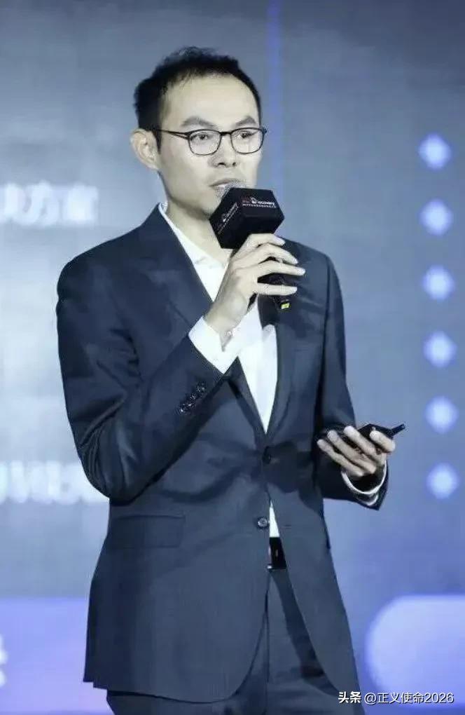 太不体面了！

京东集团副总裁被刘强东给开除了。据说是因为在合规细节出了很大纰漏