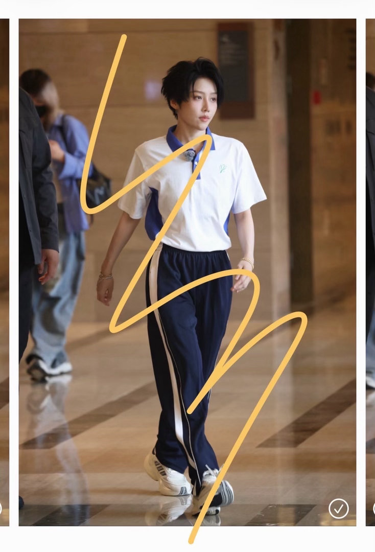 活久见  刘雨昕 陈卓璇 婧创一起录综艺了刘雨昕青C断层出道，这么多年一直火，现