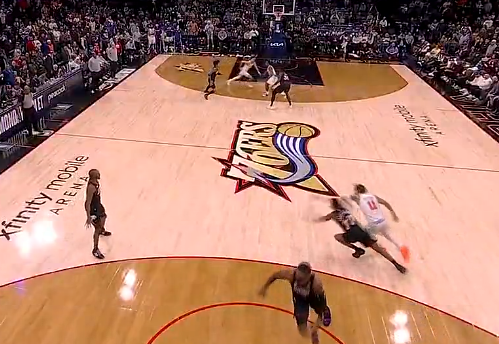 布伦森抢位犯规挑战成功，改判76人防守犯规尼克斯罚球