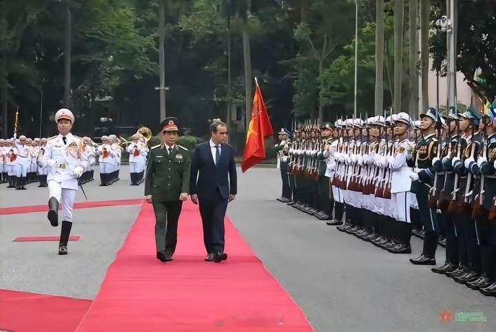 越南邀请了法国国防部长，参加5月7号举行的“奠边府大捷”70周年阅兵式。法国都去