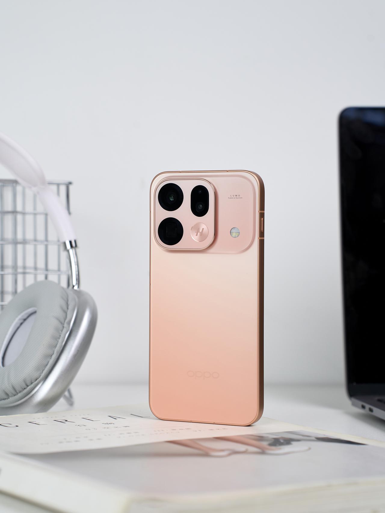 被莎莎种草的Find X9s Pro，我却爱上了橙色！
这就是莎莎的排面吗？
看