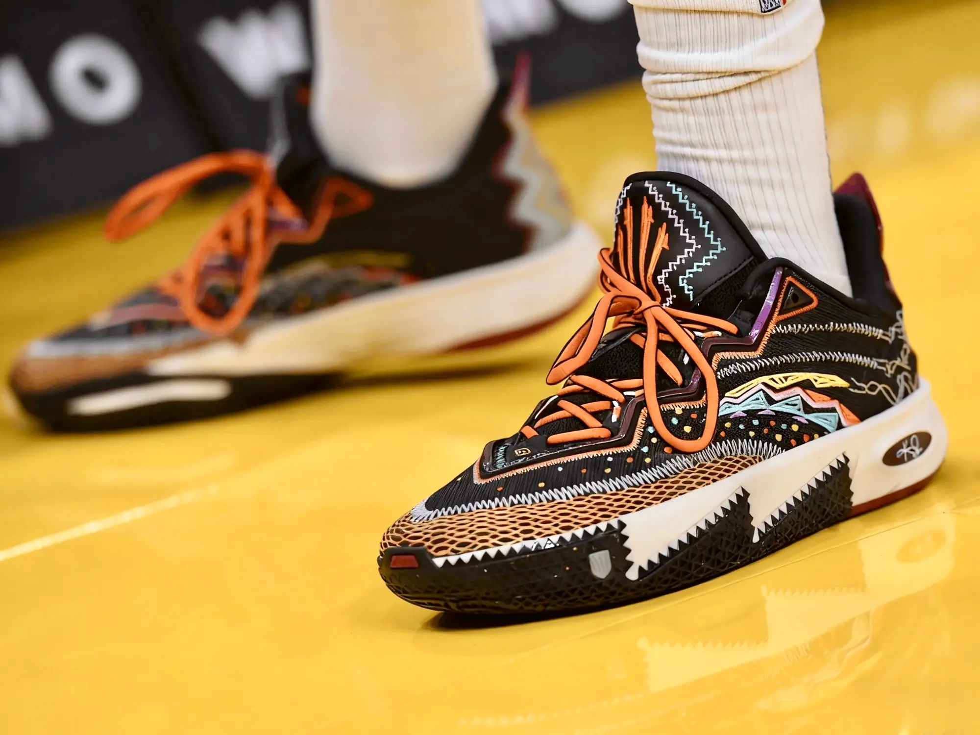 今日NBA球员球鞋上脚精选：库明加 安踏 KAI 2 “生日”库里 UA Cur