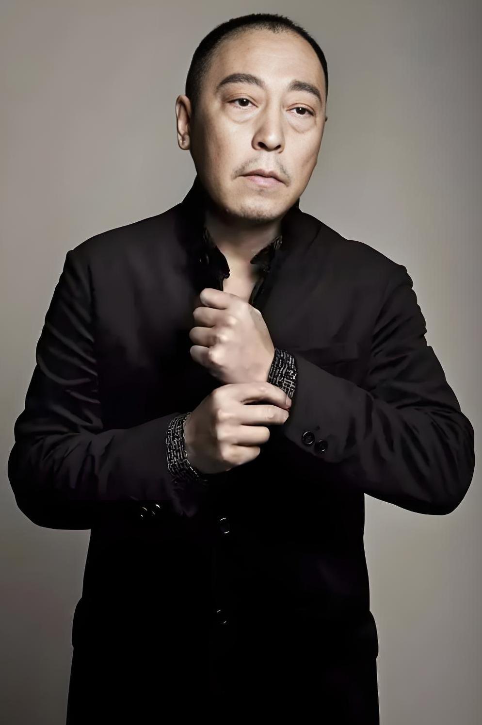 倪大红，1960年4月18日出生于黑龙江省哈尔滨市，中国内地影视男演员，中国国家