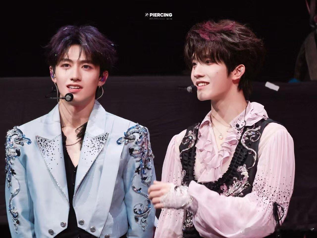 朱志鑫苏新皓blow练习室花絮两位少年互相成就、彼此支撑，练习室里的每一滴汗水，