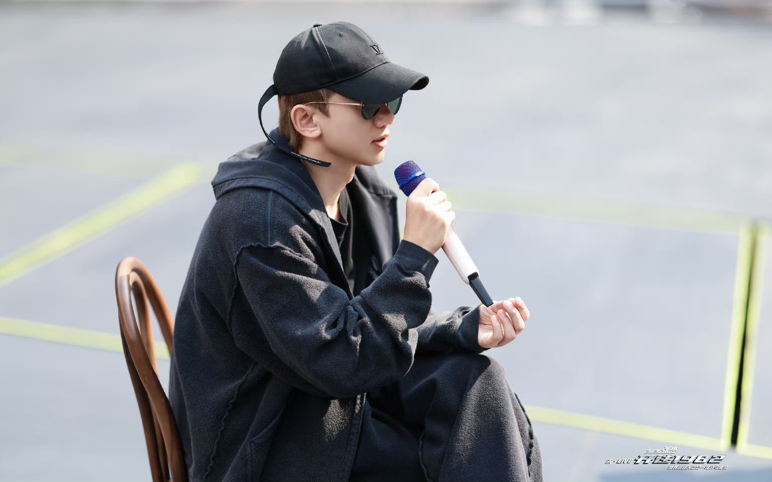 张杰模仿机器人好传神张杰聊AI给音乐带来的可能性 张杰说看机器人像小朋友一样哈哈