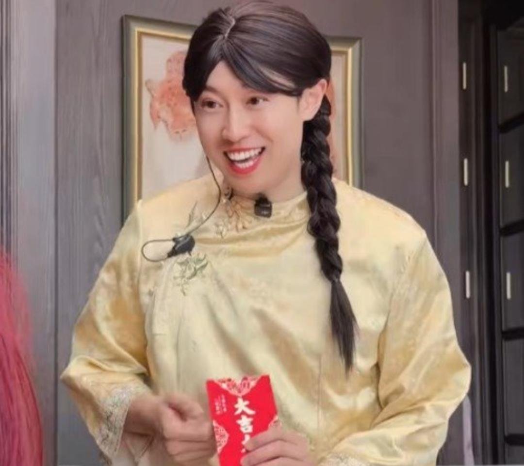 周小闹回应刘文祥塌房！全网笑疯：这波清醒到封神
 
谁能想到，一句“全世界指责你