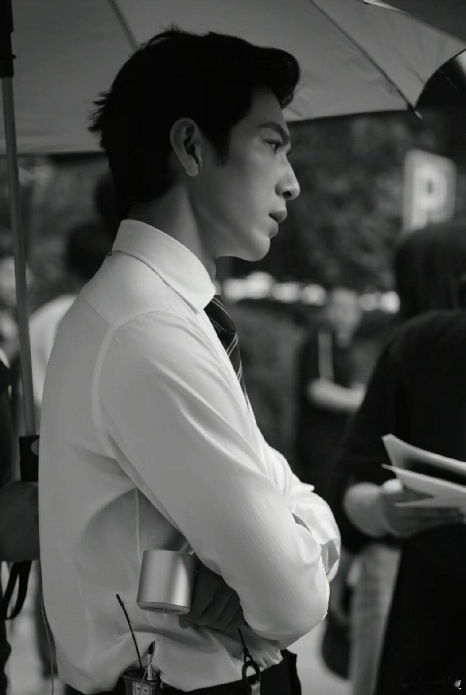 井柏然的权威我后知后觉 阴湿系男主，从此有了脸。井柏然演的不是变态，是爱到骨子里