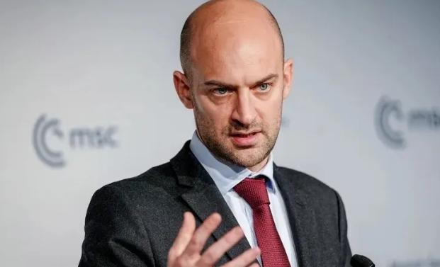 法国外长放狠话“关闭中国市场”，先看看德国企业答不答应！

法国因为中方拒绝出席