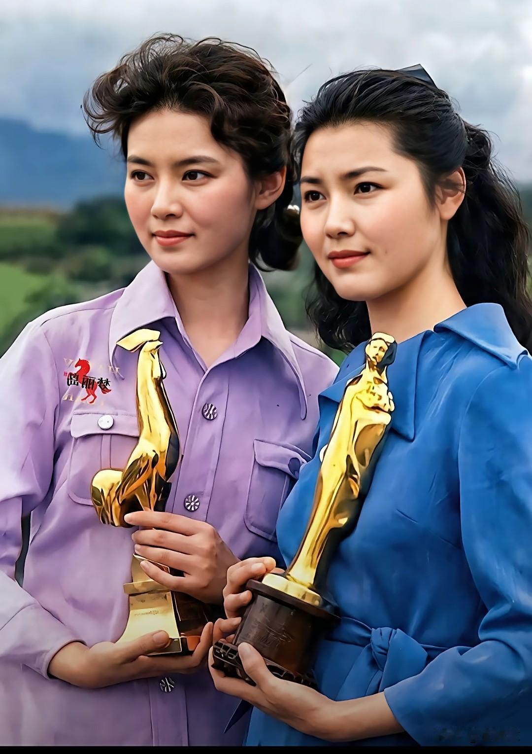 如果换成一样颜色衣服，头发再弄一样发型，你还能认出谁是谁吗[奸笑]