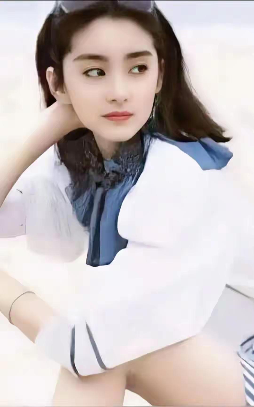 华语娱乐圈
因“美”出圈的女星：
第一，林青霞
第二，李嘉欣
第三，关之琳
第四