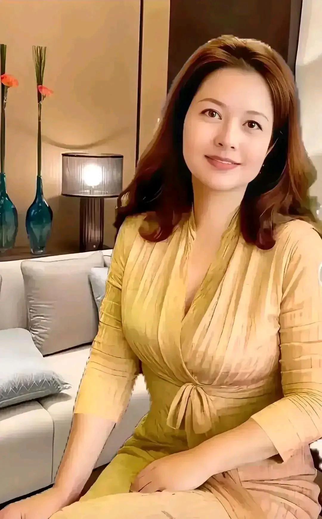 什么是渣男？
渣男就和螺蛳粉一样，别人吃的时候你知道是臭的，路过的时候你也知道是