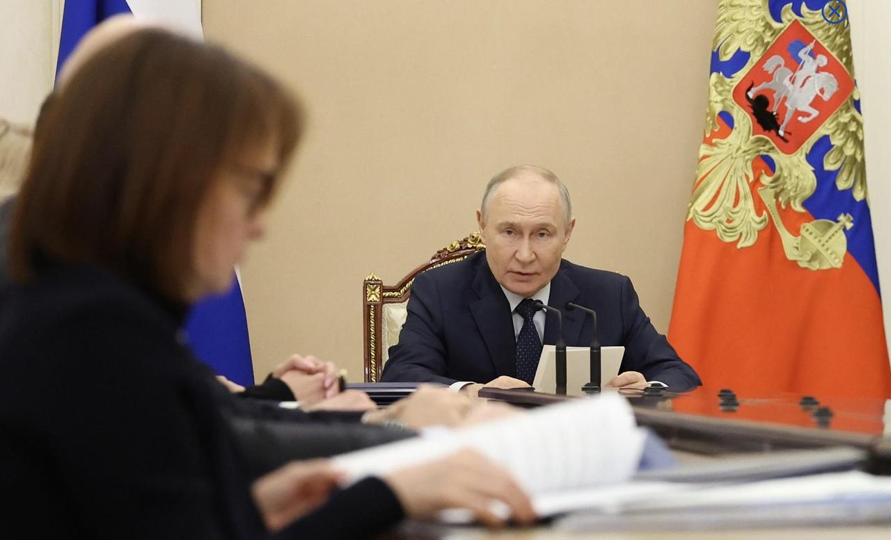 数据摆上桌面，普京罕见对部下发火！但他应该明白：中国已尽力了。紧急叫停！一向情绪