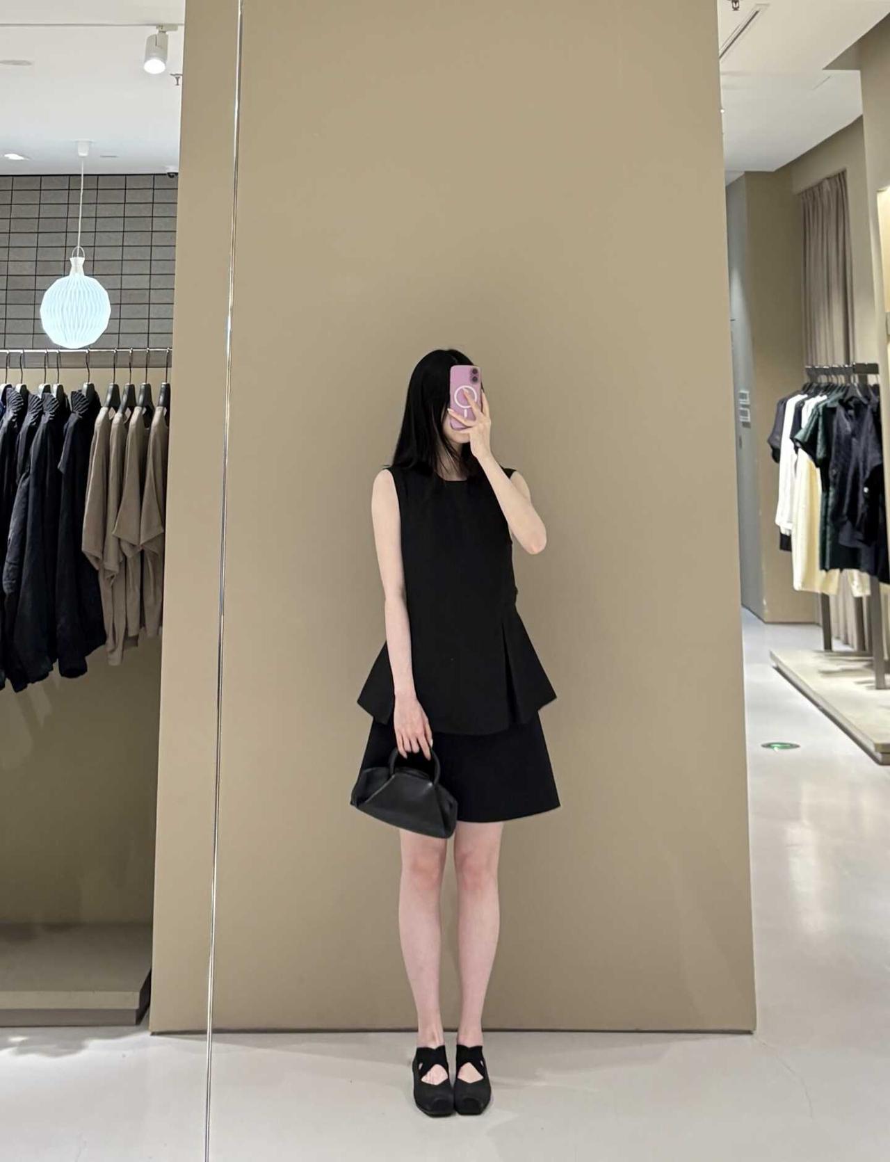 今天穿COS了吗
cleanfit简单出门 ootd 质感穿搭
cos 极简穿搭